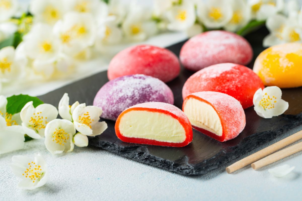What Is Mochi? - A Beginner's Guide To Japan's Favorite Snack!