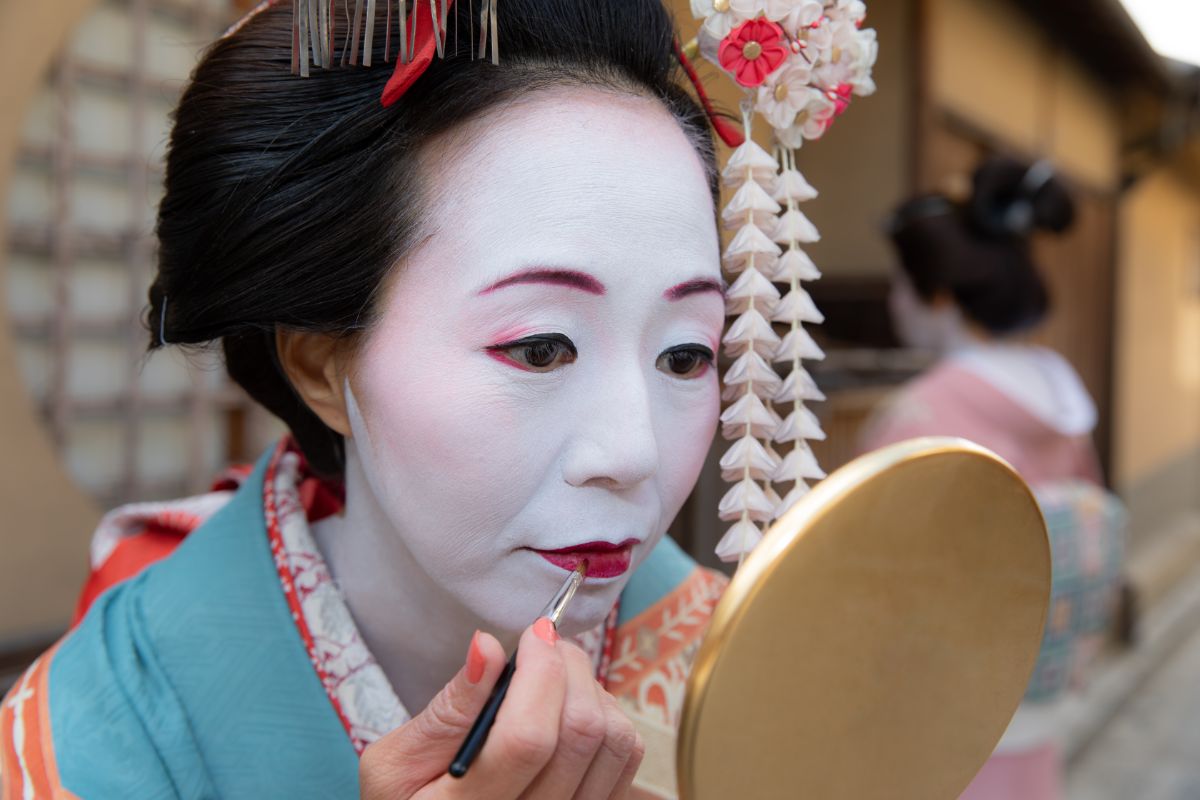 Geisha Makeup