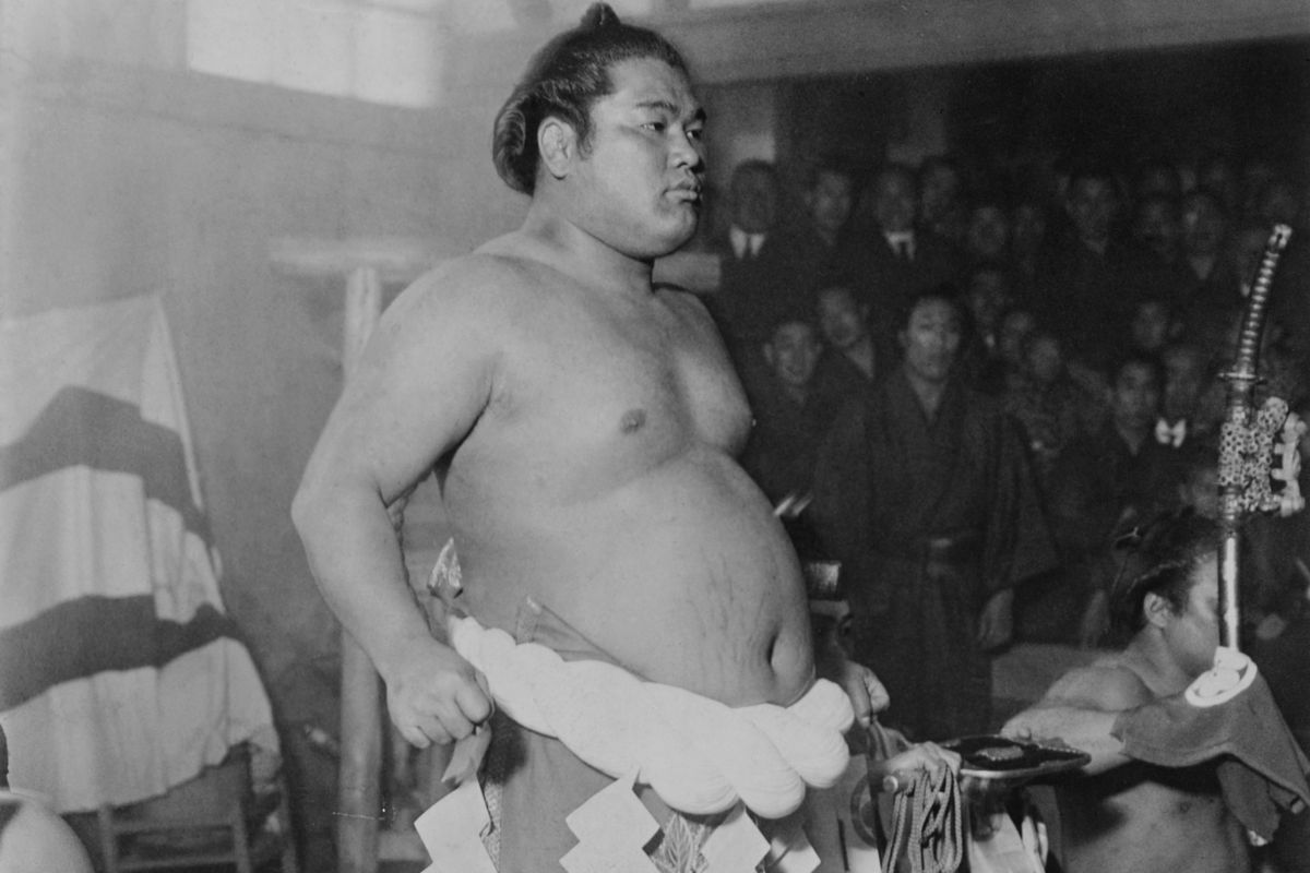 What Does A Sumo Wrestler Wear?