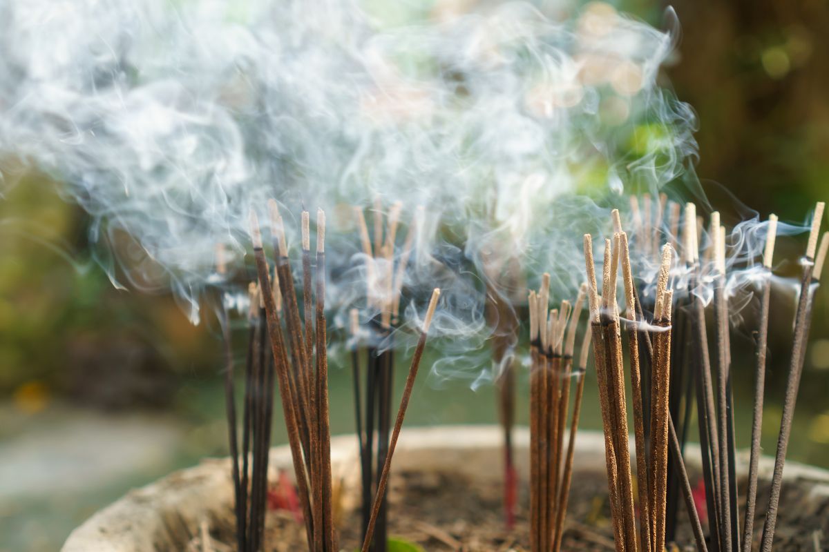 What Incense Is Burned In Japanese Temples?